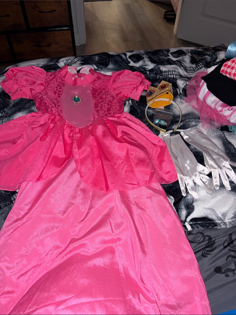 Girls Pink Princess Costume Dress with Crown and Gloves Princess Peach
